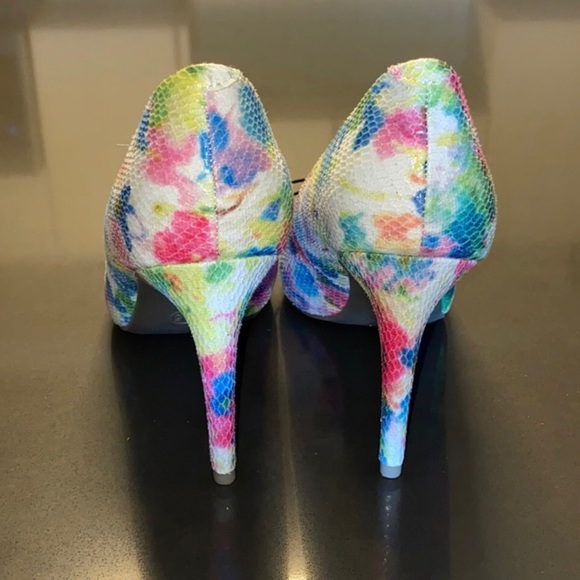 Worthington Multicolor Elegant Heel - Picture 3 of 3